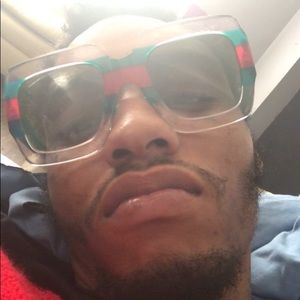 Meet your Posher, Kenneth